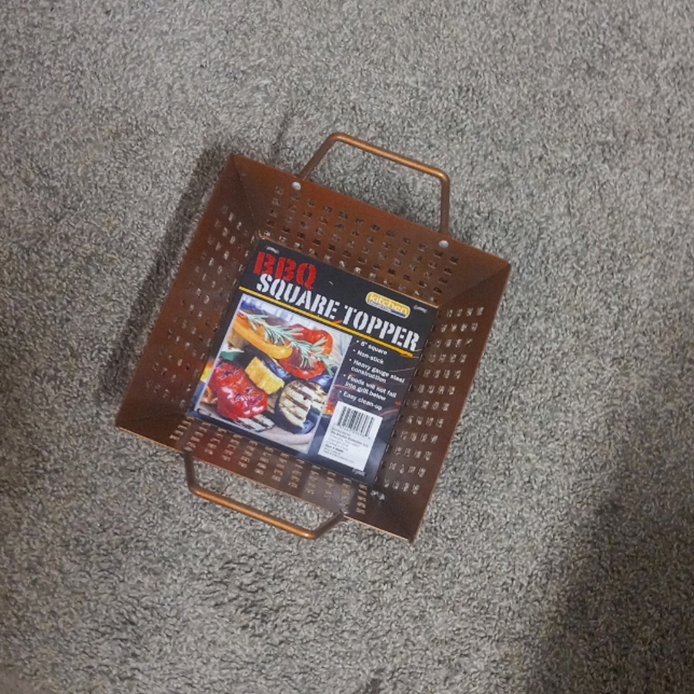 🏷3/$15 BBQ Square Topper